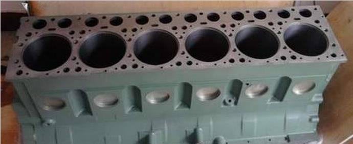 Блок двигателя 61500010383 Хово