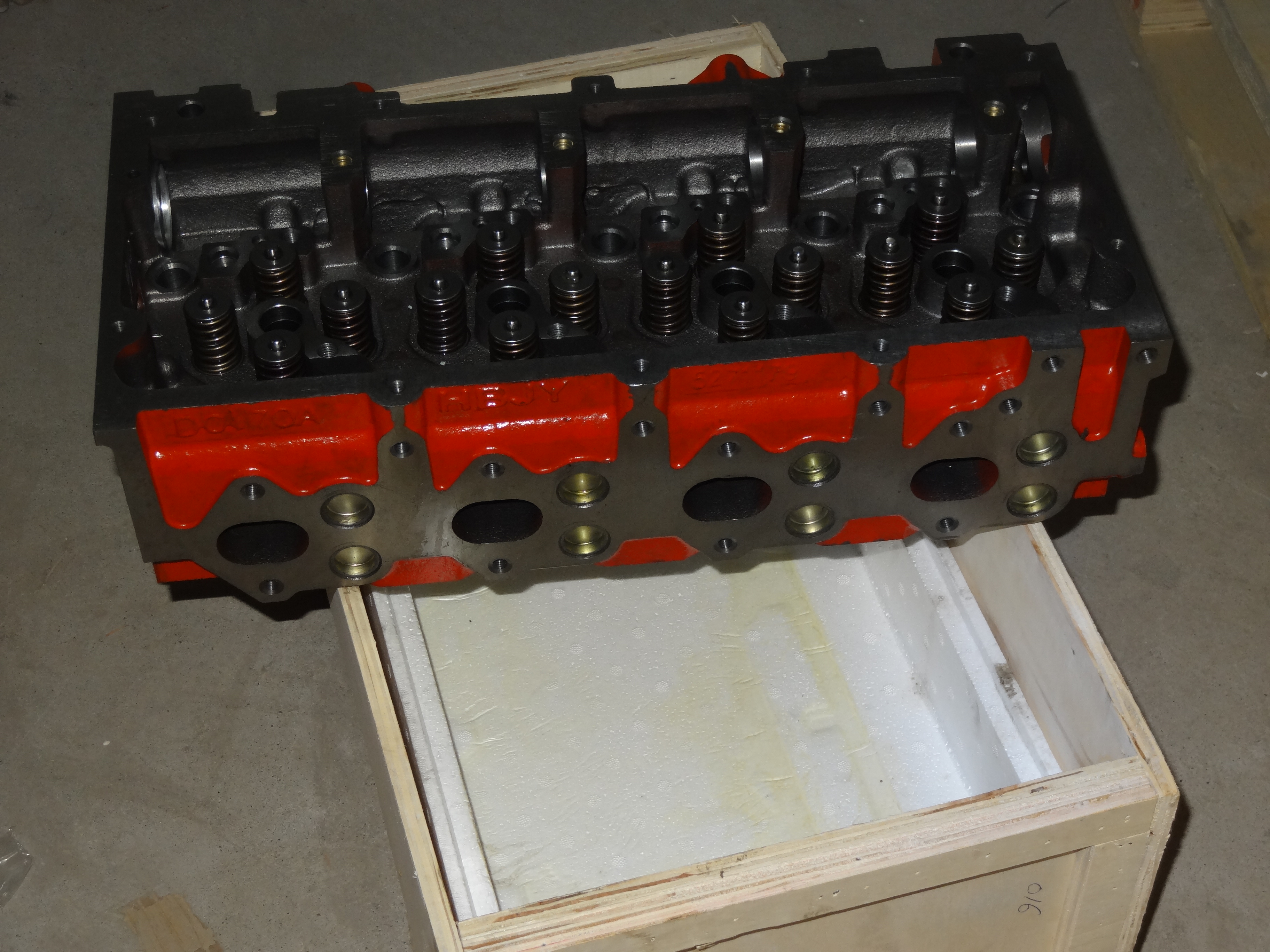 Головка блока цилиндров ISF2.8 5271176