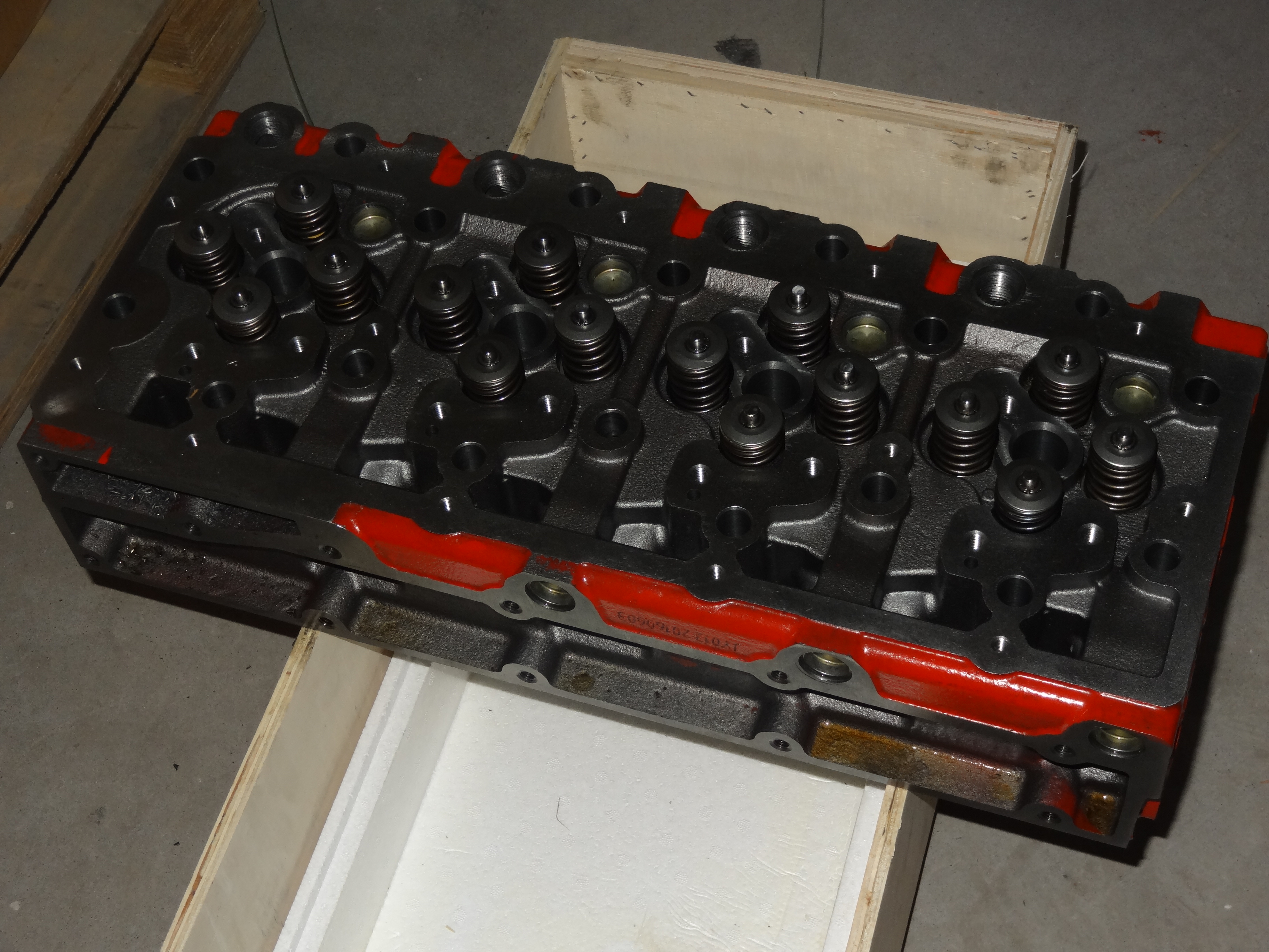 Головка блока цилиндров ISF3.8 5258276