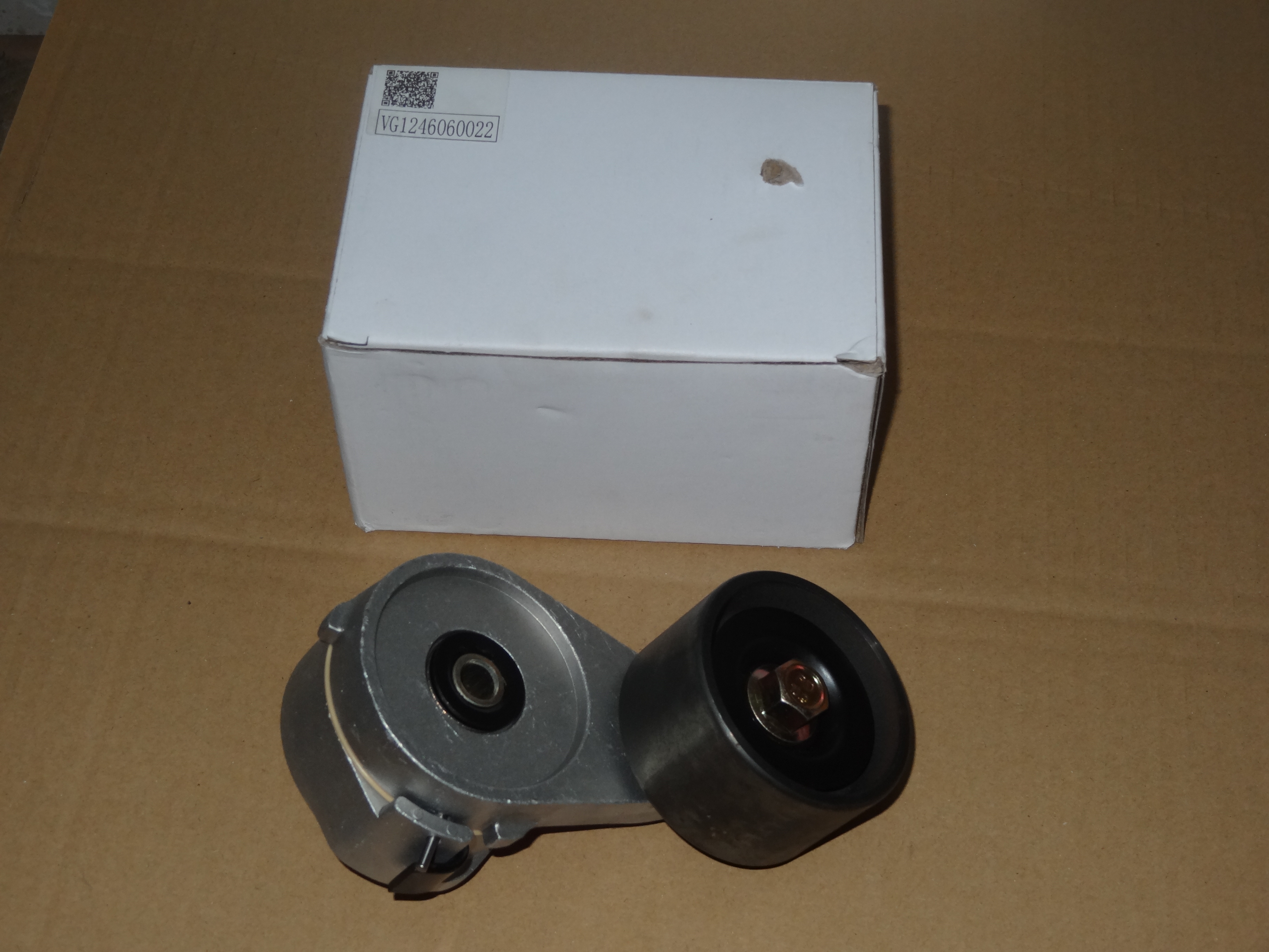 Ролик натяжной ремней D12 VG1246060022