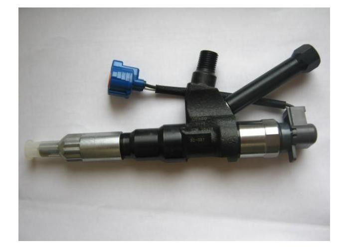 Топливная форсунка Номер: 23670E0370 / P11C-UR.380 / 095000-7172