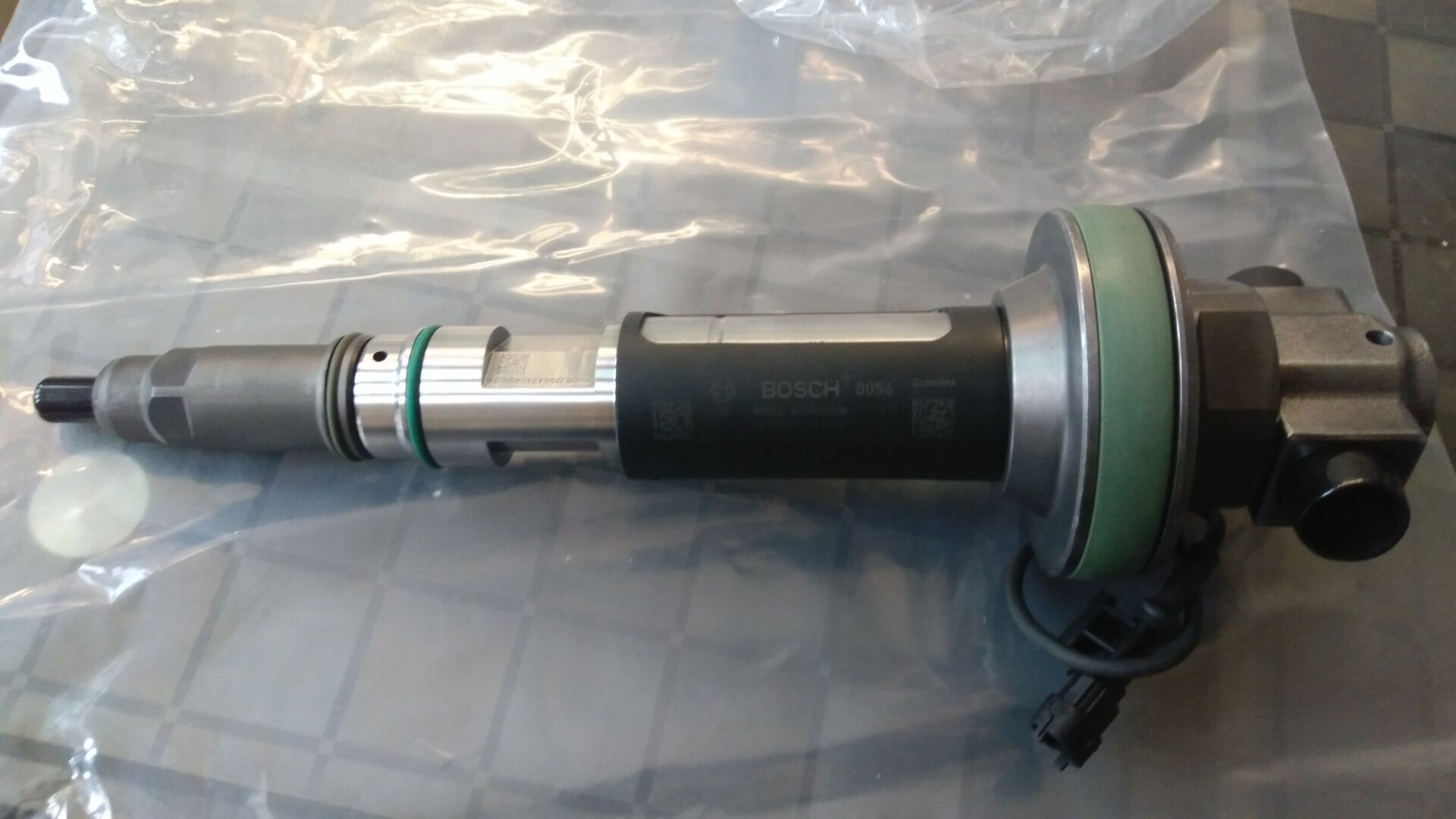 Форсунка Cummins QSK19 Cummins 4955524      4964170