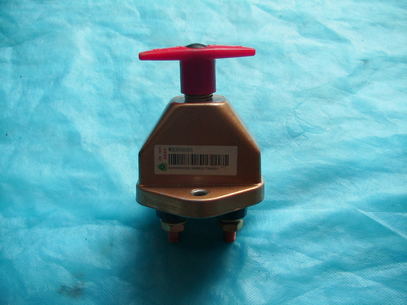 Ключ массы 24V крепление на 2-х. болтах WG9100760100