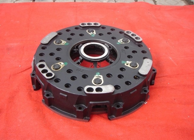 Корзина сцепления HOWO d = 420 WD615.69 BZ1560160013