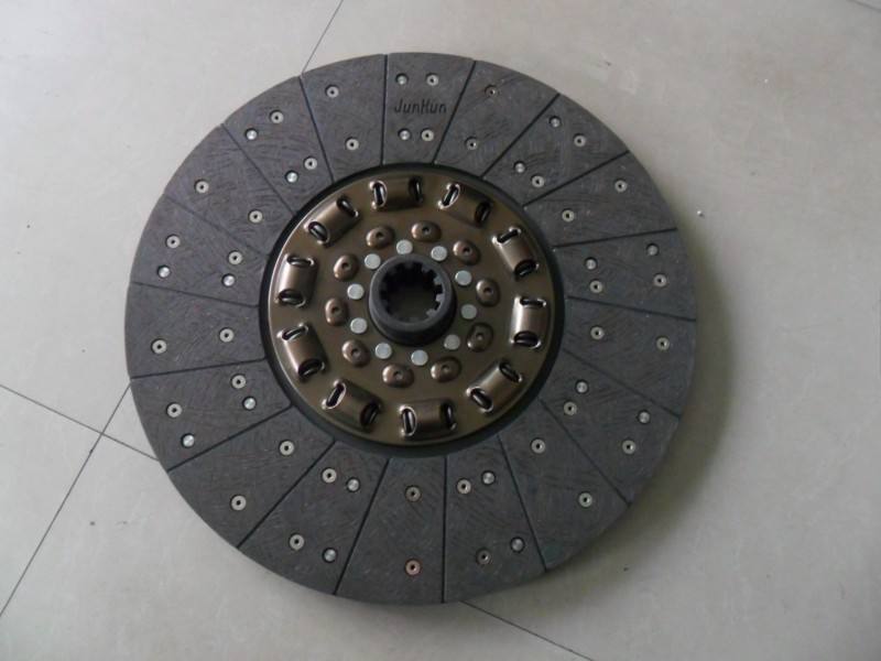 Диск сцепления DZ1560160012