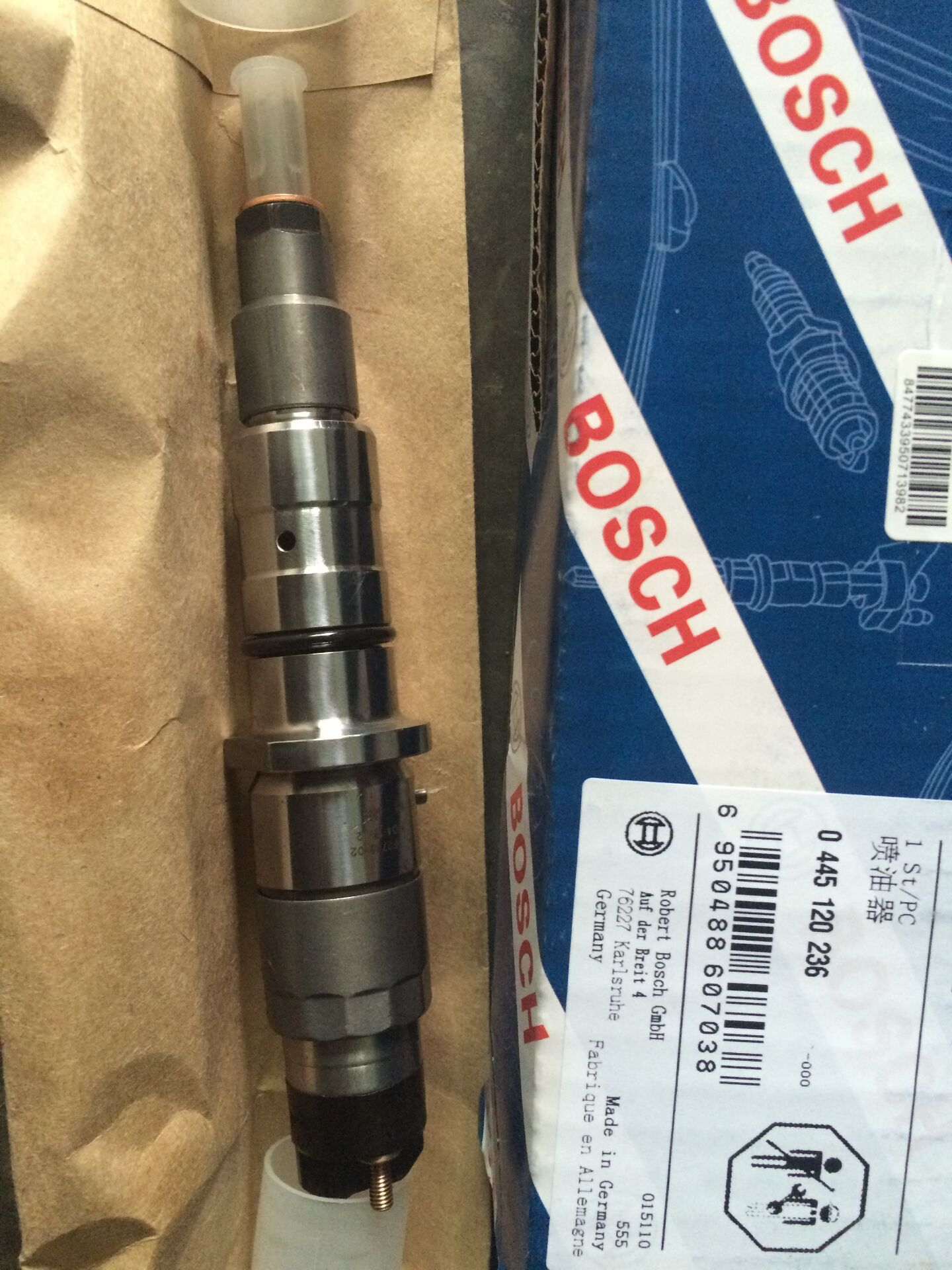 Топливная форсунка  BOSCH 0445120236 / 0445120029/ 0445120125  / 6745113102 / 84346812