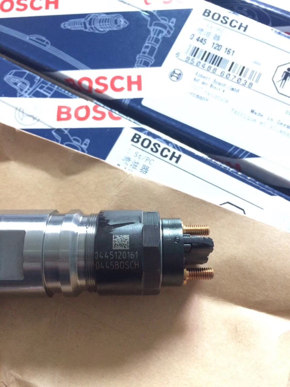 Топливная форсунка BOSCH 0445120161 / 4988835 Cummins ISBe/ISDe Камаз/Higer/Yutong