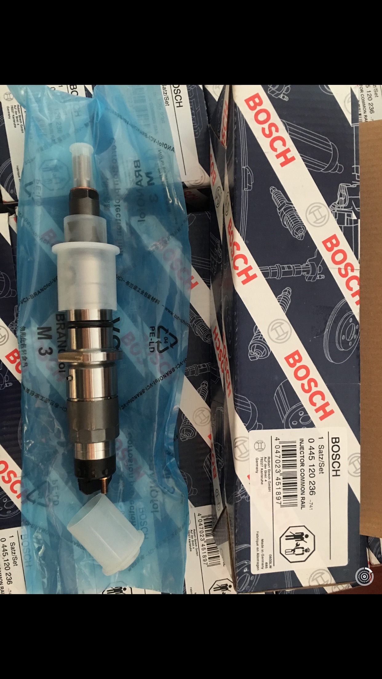 Топливная форсунка  BOSCH 0445120236 / 0445120029/ 0445120125  / 6745113102 / 84346812