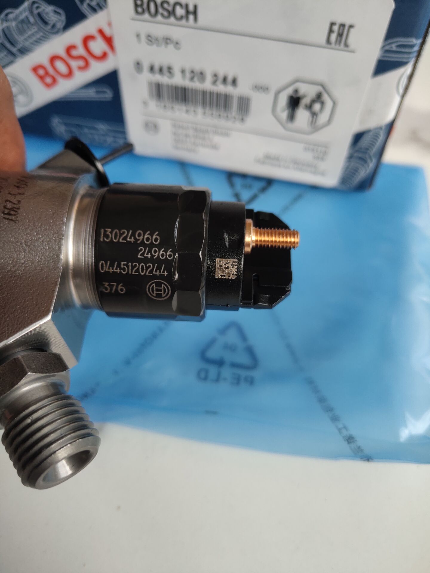 Форсунка 0445120244  0 445 120 244  / 0445120150  0 445 120 150 производства Bosch для двигателей   WP6 / WP12 Shaanxi